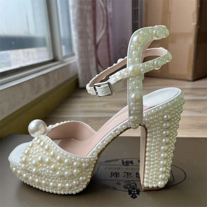 Women Shoes Brand - รองเท้าผู้หญิงแบรนด์หรู ทำมือทั้งหมด ประดับมุก ส้นหนา รองเท้าแตะงานแต่งงาน เจ้าสาว