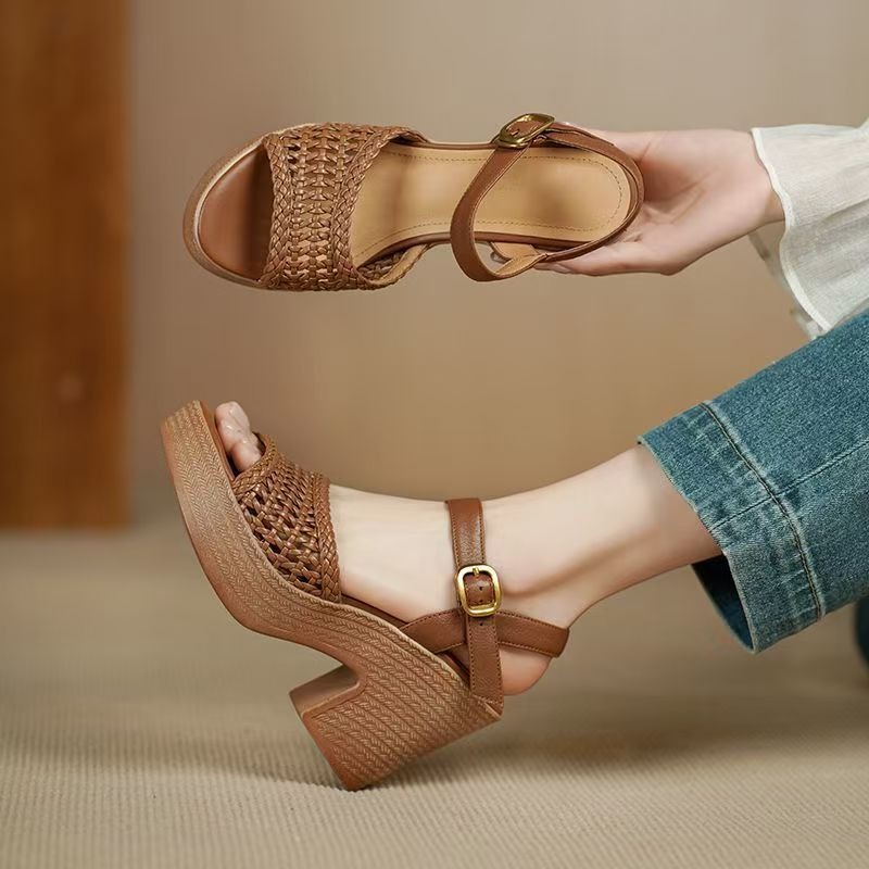 Platform Sneakers Chunky - Elegant Women's Braided รองเท้าส้นสูงรองเท้าแตะ 2025 ฤดูร้อน
