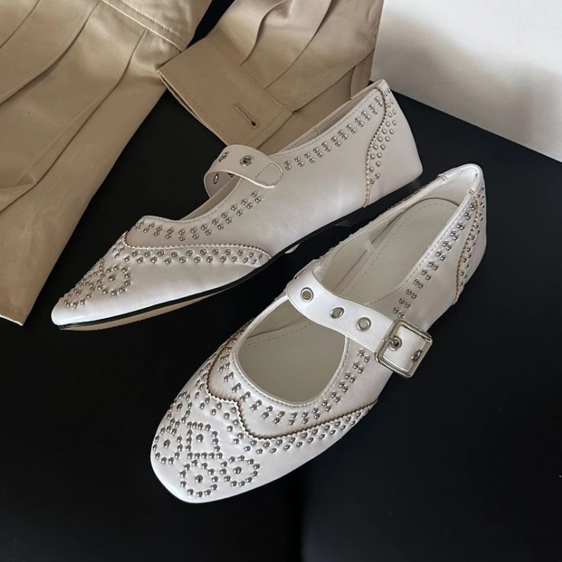 รองเท้าส้นแบนแบบมารี่เจน ดีไซน - Women Shoes Brand บทวิจารณ์และราคา
