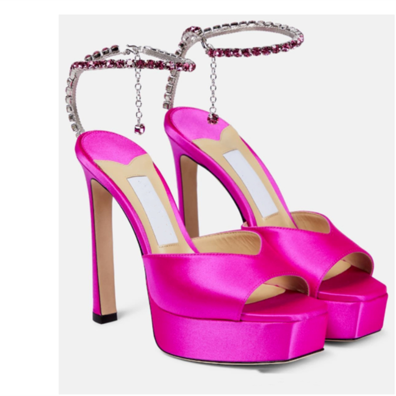 รองเท้าแตะผู้หญิงประดับเพชรน้ำ - Women Shoes Brand บทวิจารณ์และราคา