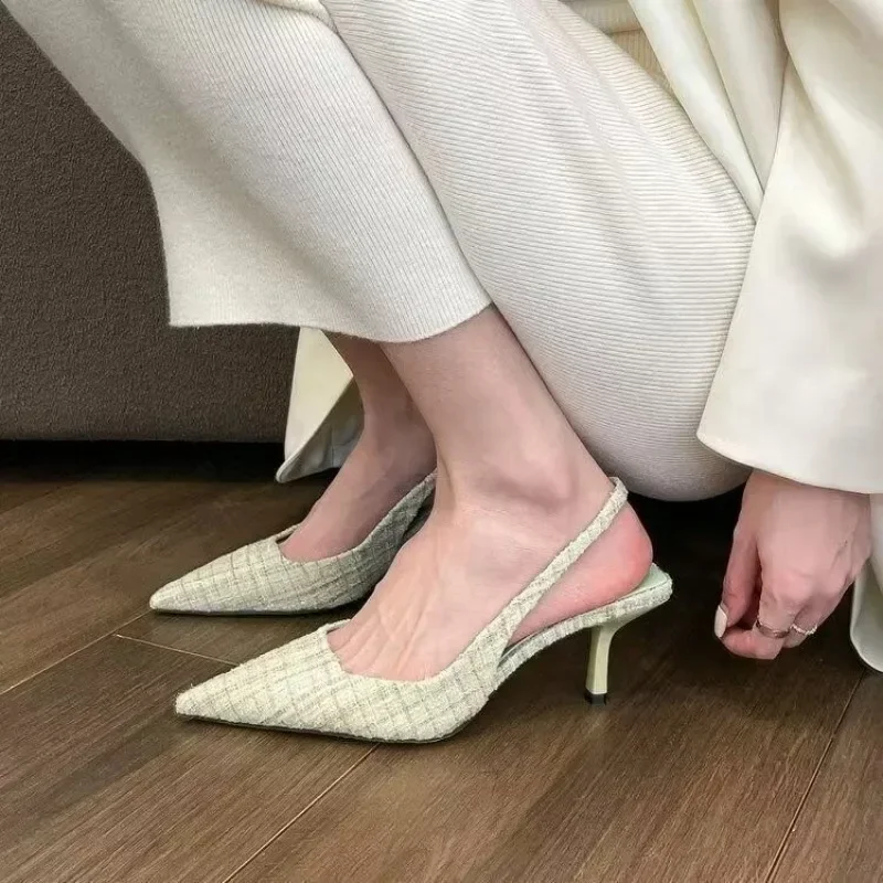 แบรนด์แฟชั่นออกแบบรองเท้าส้นตึ - Women Shoes Brand บทวิจารณ์และราคา