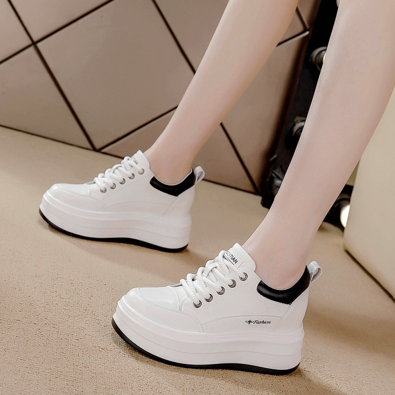 รองเท้าผ้าใบพื้นหนา 8 ซม. ปี 2 - Platform Sneakers Chunky บทวิจารณ์และราคา