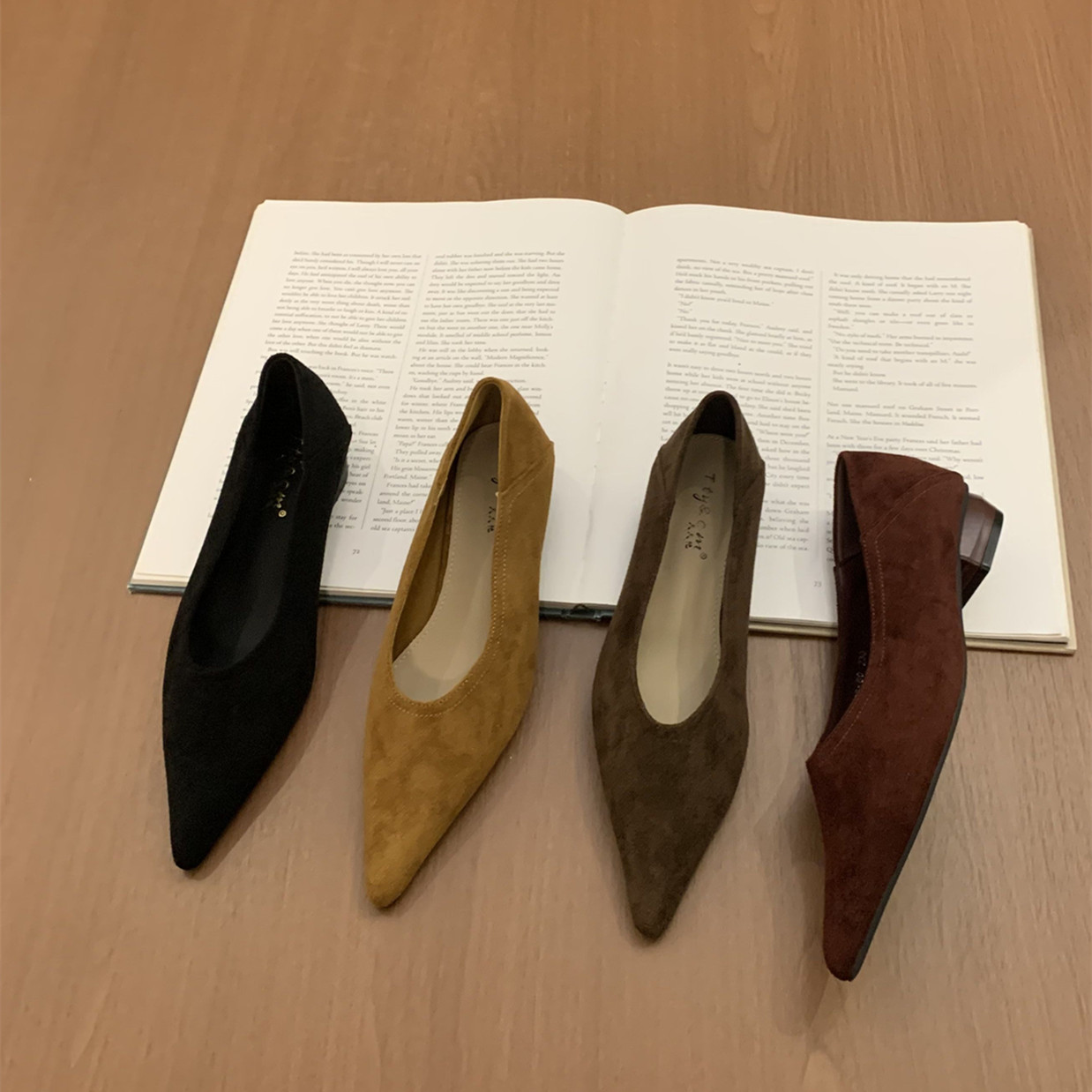 รองเท้าส้นเตี้ยผู้หญิง Bailamo - Women Shoes Brand บทวิจารณ์และราคา